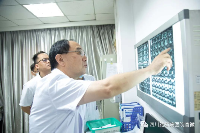 保胆实战培训、查房会诊、保胆座谈、亲诊手术……北京国家级保胆专家刘京山教授来了！(图6)